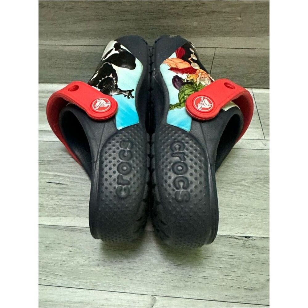 CROCS Kids Marvel Avengers Clog Sandals - Black and Red 12 - Picture 7 of 9